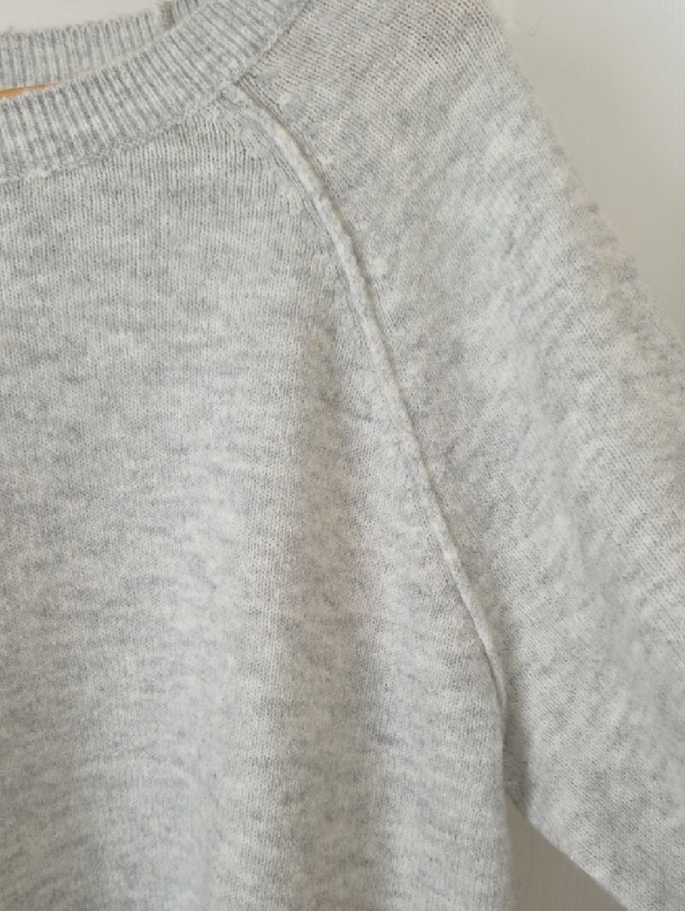 Vince Camuto Heather Gray Raglan Crewneck Sweater Size S Like New - Picture 8 of 14